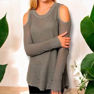 ✨ Willow & Clay Cold Shoulder Lightweight Sweater in Sage Green